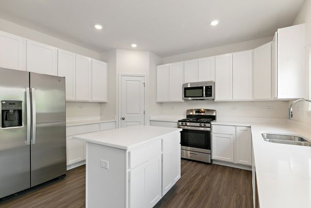 32012 Savannah Drive, Lakemoor, IL 60051