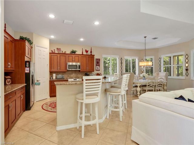 4221 Hampton LN, Naples, FL 34119