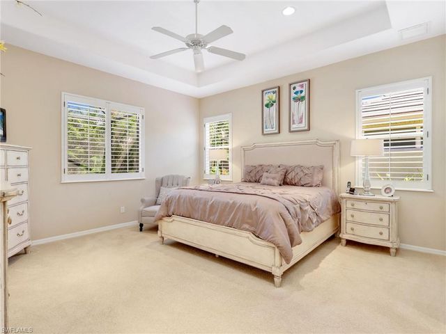 4221 Hampton LN, Naples, FL 34119