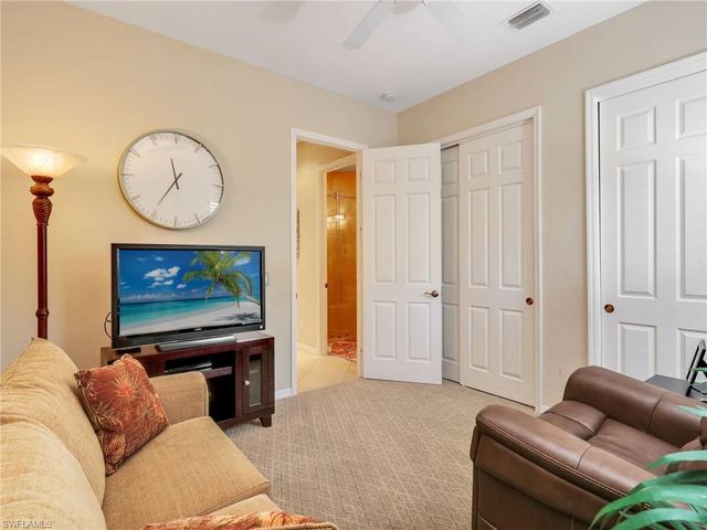 4221 Hampton LN, Naples, FL 34119