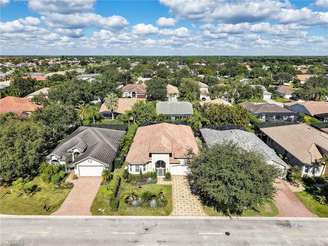 4221 Hampton LN, Naples, FL 34119