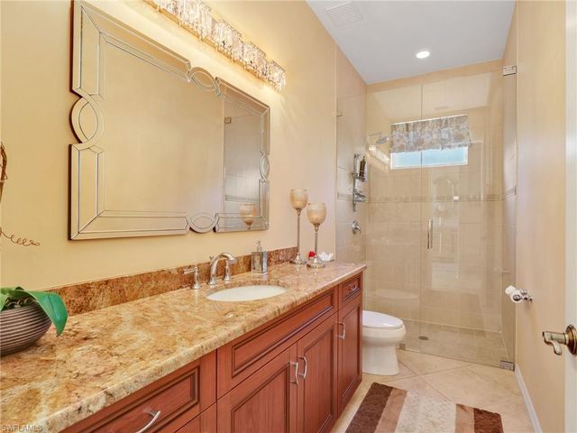 4221 Hampton LN, Naples, FL 34119