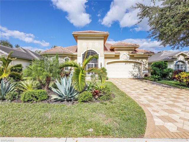 4221 Hampton LN, Naples, FL 34119