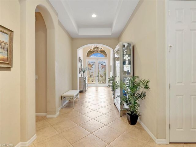 4221 Hampton LN, Naples, FL 34119