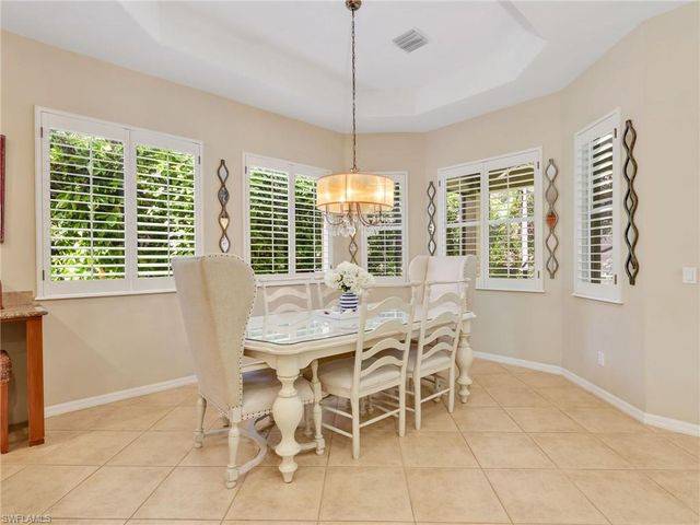 4221 Hampton LN, Naples, FL 34119