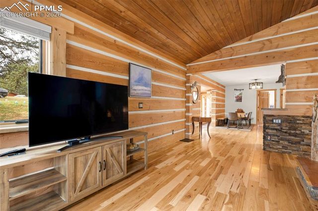 18 Holiday Drive, Woodland Park, CO 80863