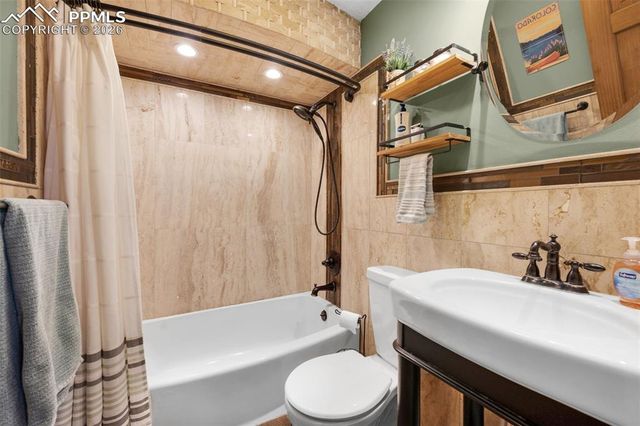 18 Holiday Drive, Woodland Park, CO 80863