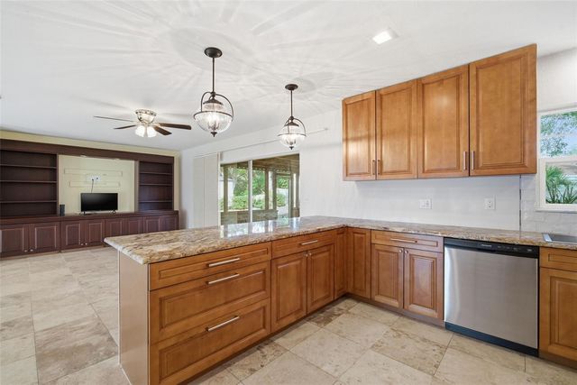 606 S SYLVAN DRIVE, Brandon, FL 33510