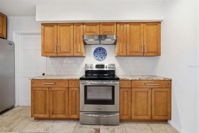 606 S SYLVAN DRIVE, Brandon, FL 33510