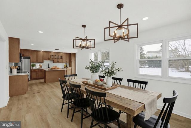 41 DORCHESTER DR, Reading, PA 19610