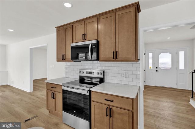 41 DORCHESTER DR, Reading, PA 19610