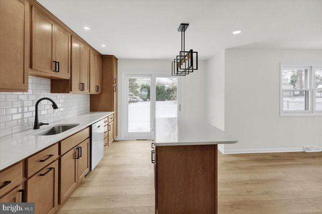 41 DORCHESTER DR, Reading, PA 19610