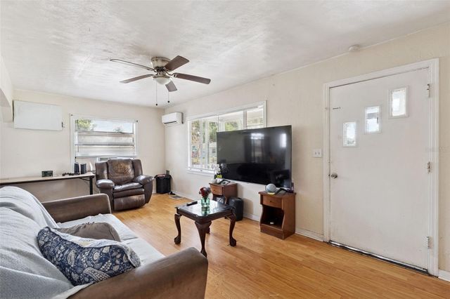 806 S MAIN AVENUE, Groveland, FL 34736