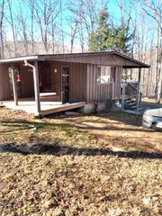 717 Paradise Lake Drive, Somerset, KY 42501