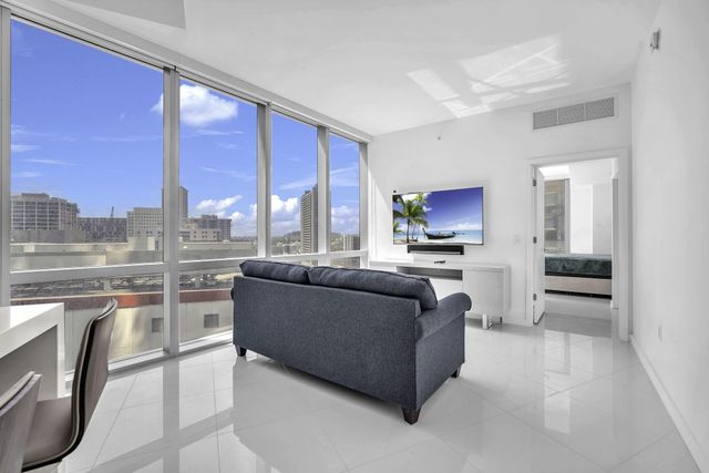 851 NE 1ST Avenue 1002, Miami, FL 33132
