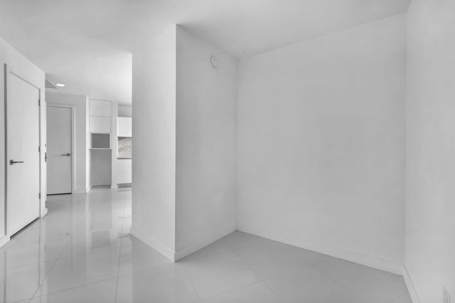 851 NE 1ST Avenue 1002, Miami, FL 33132