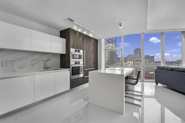 851 NE 1ST Avenue 1002, Miami, FL 33132