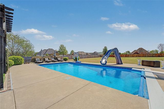 401 Eagle Ridge Drive, Farmington, AR 72730