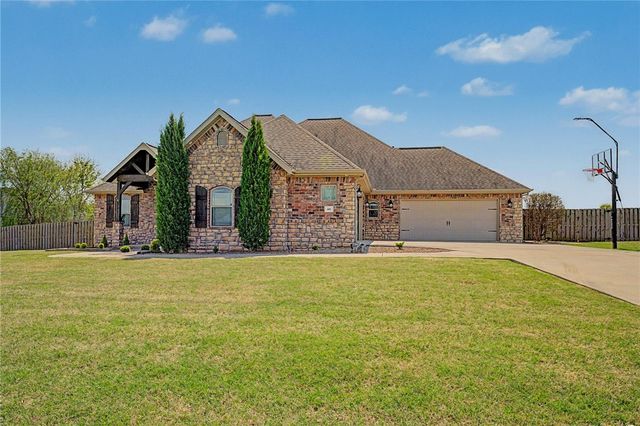 401 Eagle Ridge Drive, Farmington, AR 72730