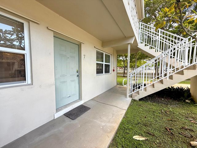 3500 HARRISON Street 7, Hollywood, FL 33021