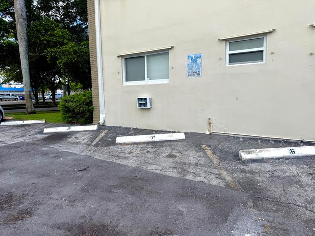 3500 HARRISON Street 7, Hollywood, FL 33021