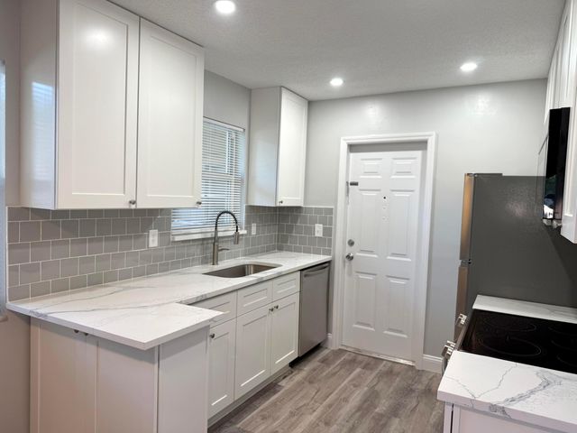 3500 HARRISON Street 7, Hollywood, FL 33021