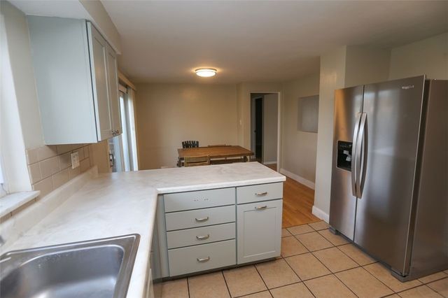 304 Millport Rd, West Mifflin, PA 15122