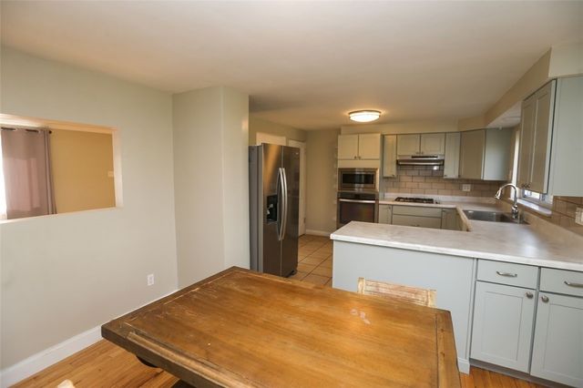 304 Millport Rd, West Mifflin, PA 15122