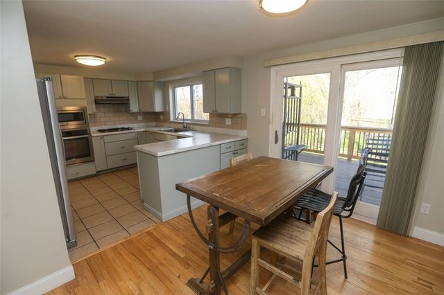 304 Millport Rd, West Mifflin, PA 15122