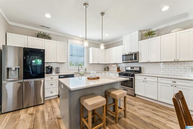 215 EASONVILLE PARK DRIVE, Cropwell, AL 35054