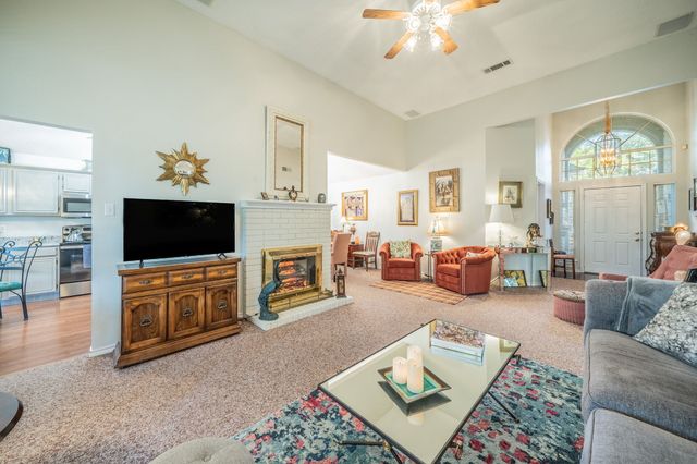127 Woodcreek Drive, Rockwall, TX 75032