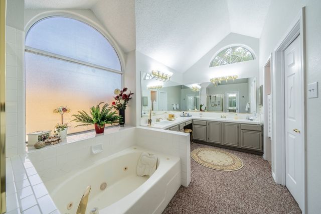 127 Woodcreek Drive, Rockwall, TX 75032