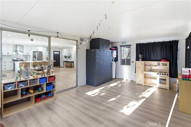 1806 W Saint Andrew, Santa Ana, CA 92704