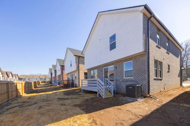 449 sandhill rd, La Vergne, TN 37086