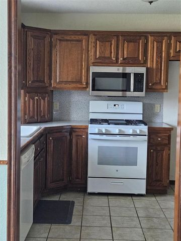 117 Meadows Lane, Shawnee, OK 74804