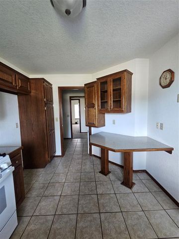 117 Meadows Lane, Shawnee, OK 74804