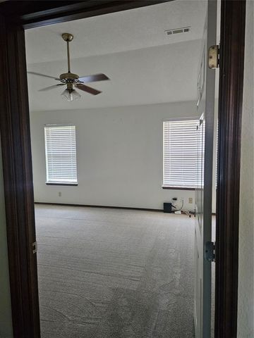 117 Meadows Lane, Shawnee, OK 74804