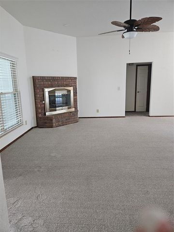 117 Meadows Lane, Shawnee, OK 74804