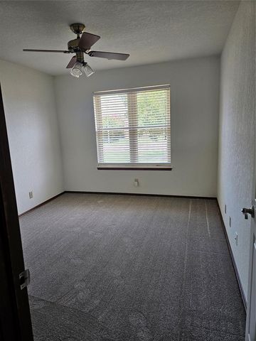 117 Meadows Lane, Shawnee, OK 74804