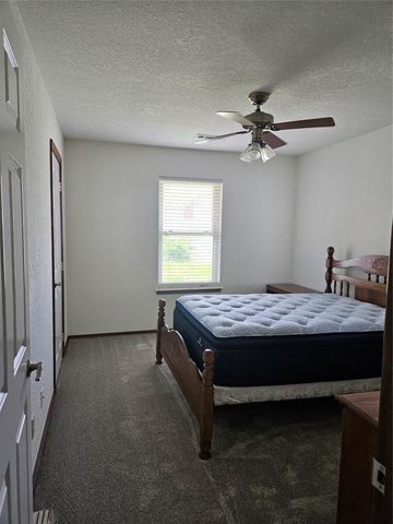 117 Meadows Lane, Shawnee, OK 74804