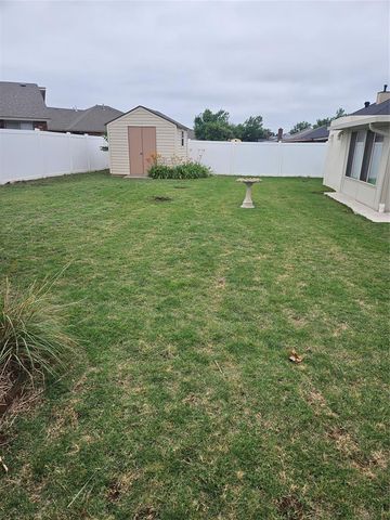 117 Meadows Lane, Shawnee, OK 74804