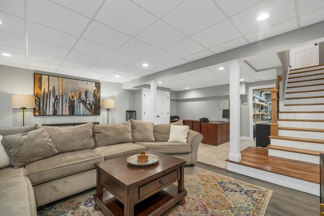 45 Varney Street, Manchester, NH 03102