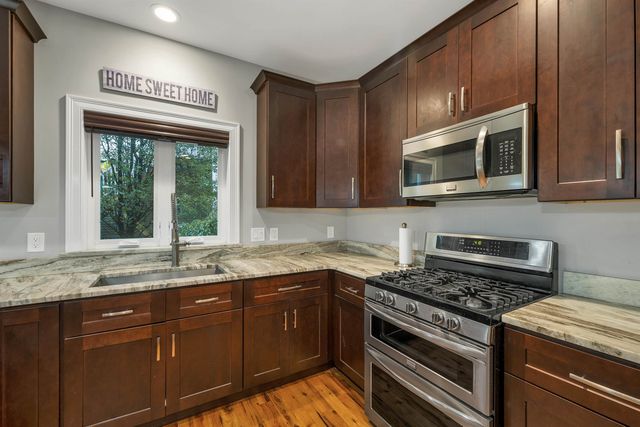45 Varney Street, Manchester, NH 03102