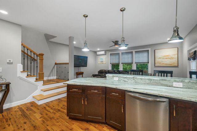 45 Varney Street, Manchester, NH 03102
