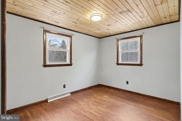 1305 BREMER RD, Dover, PA 17315