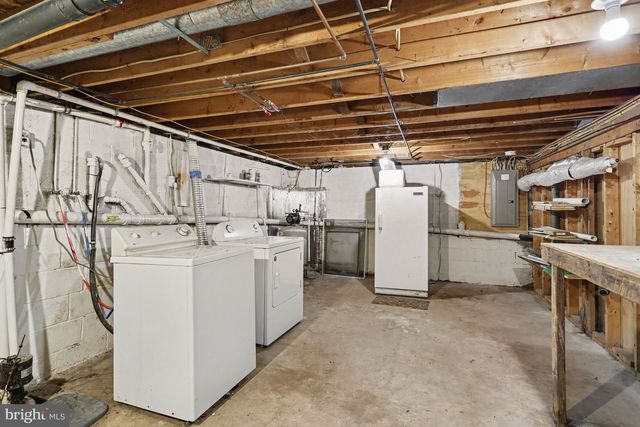 1305 BREMER RD, Dover, PA 17315