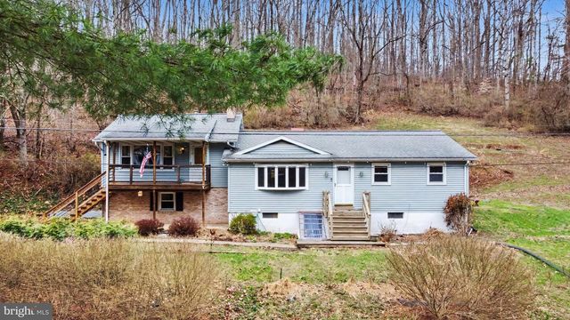 1305 BREMER RD, Dover, PA 17315