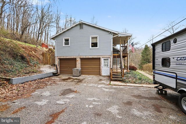 1305 BREMER RD, Dover, PA 17315