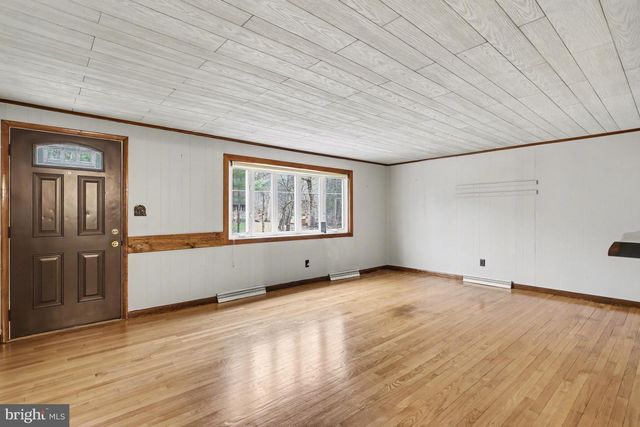 1305 BREMER RD, Dover, PA 17315