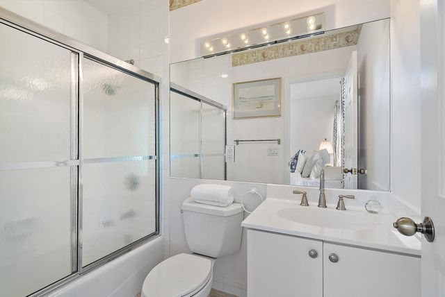 7998 SE Hempstead Circle, Hobe Sound, FL 33455